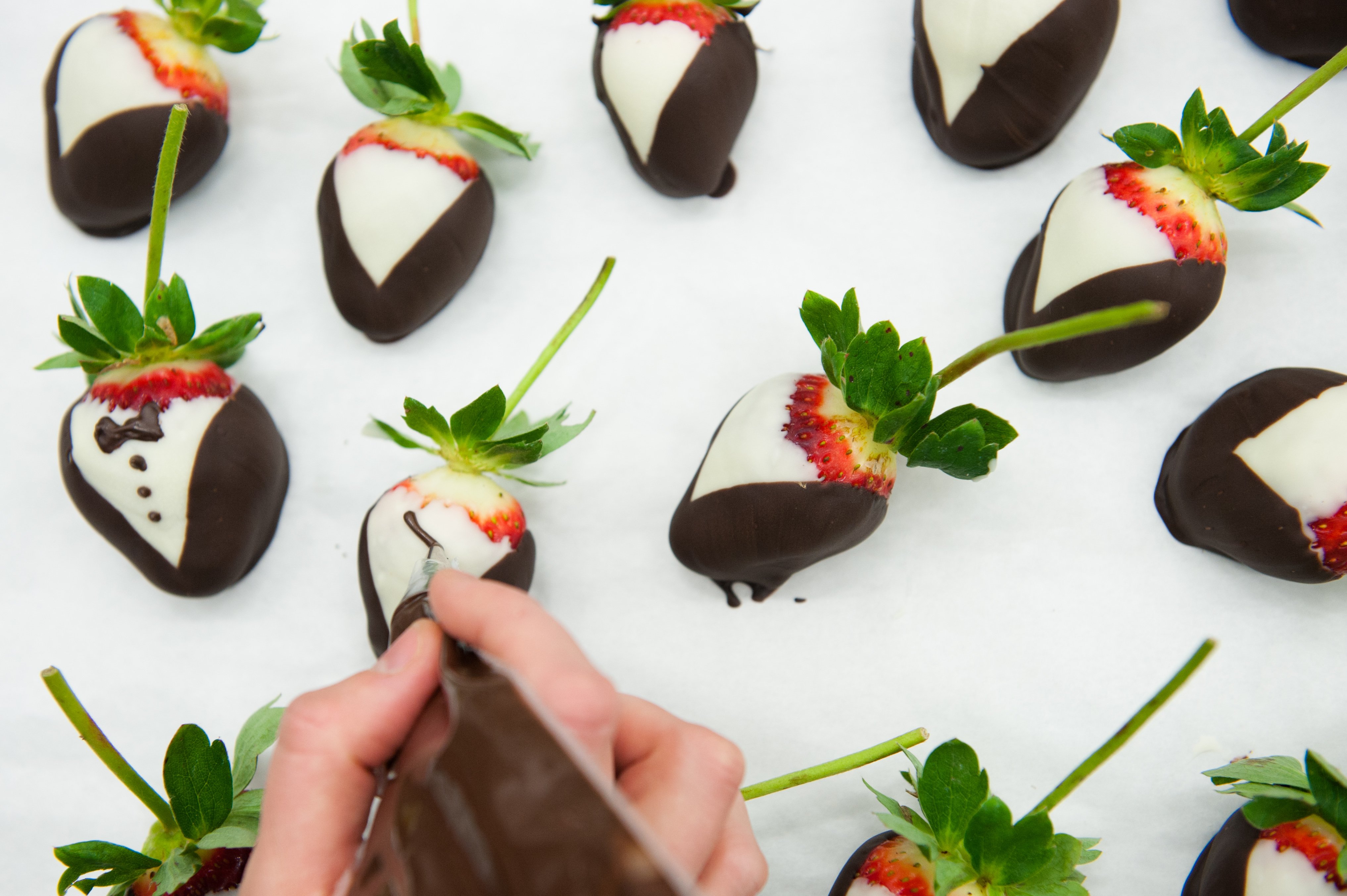 Valentine's Day Chocolate Dipped Strawberries Chocolate Dipped Strawberries