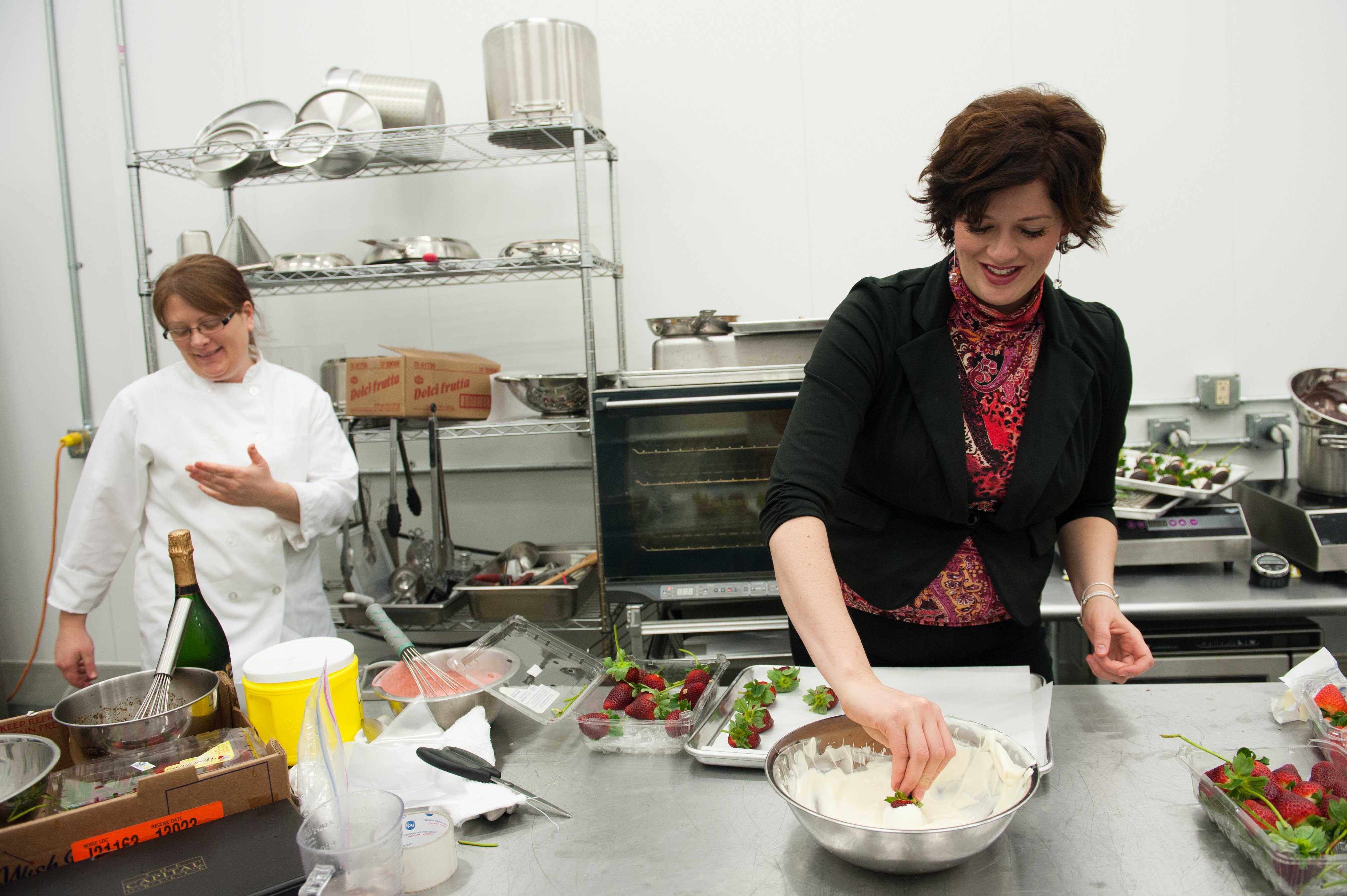 Valentine's Day Chocolate Dipped Strawberries Valentine's Day Chocolate Dipped Strawberries