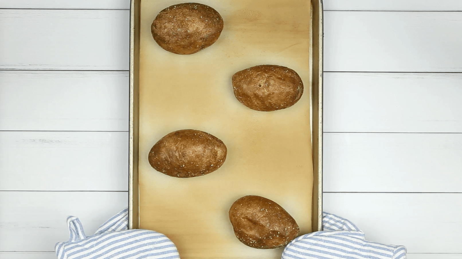 3 Ways to Cook Steakhouse Baked Potatoes 3 Ways to Cook Steakhouse Baked Potatoes