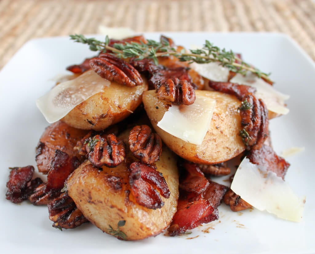 Savory Bosc Pear Salad with Bacon & Toasted Pecans Savory Bosc Pear Salad with Bacon & Toasted Pecans