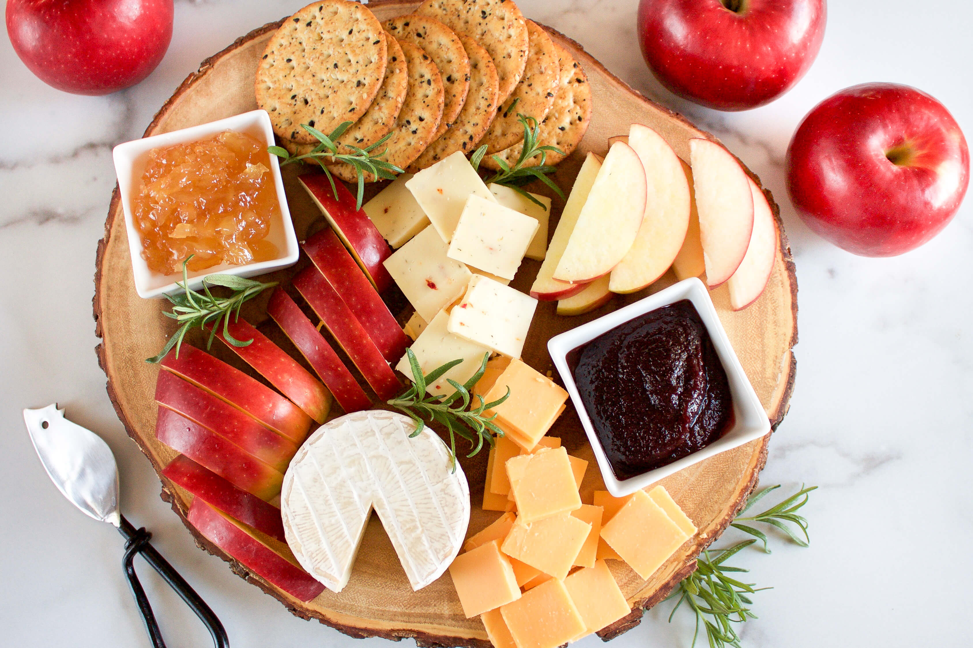 Cosmic Crisp® Apple Charcuterie Board Cosmic Crisp® Apple Charcuterie Board