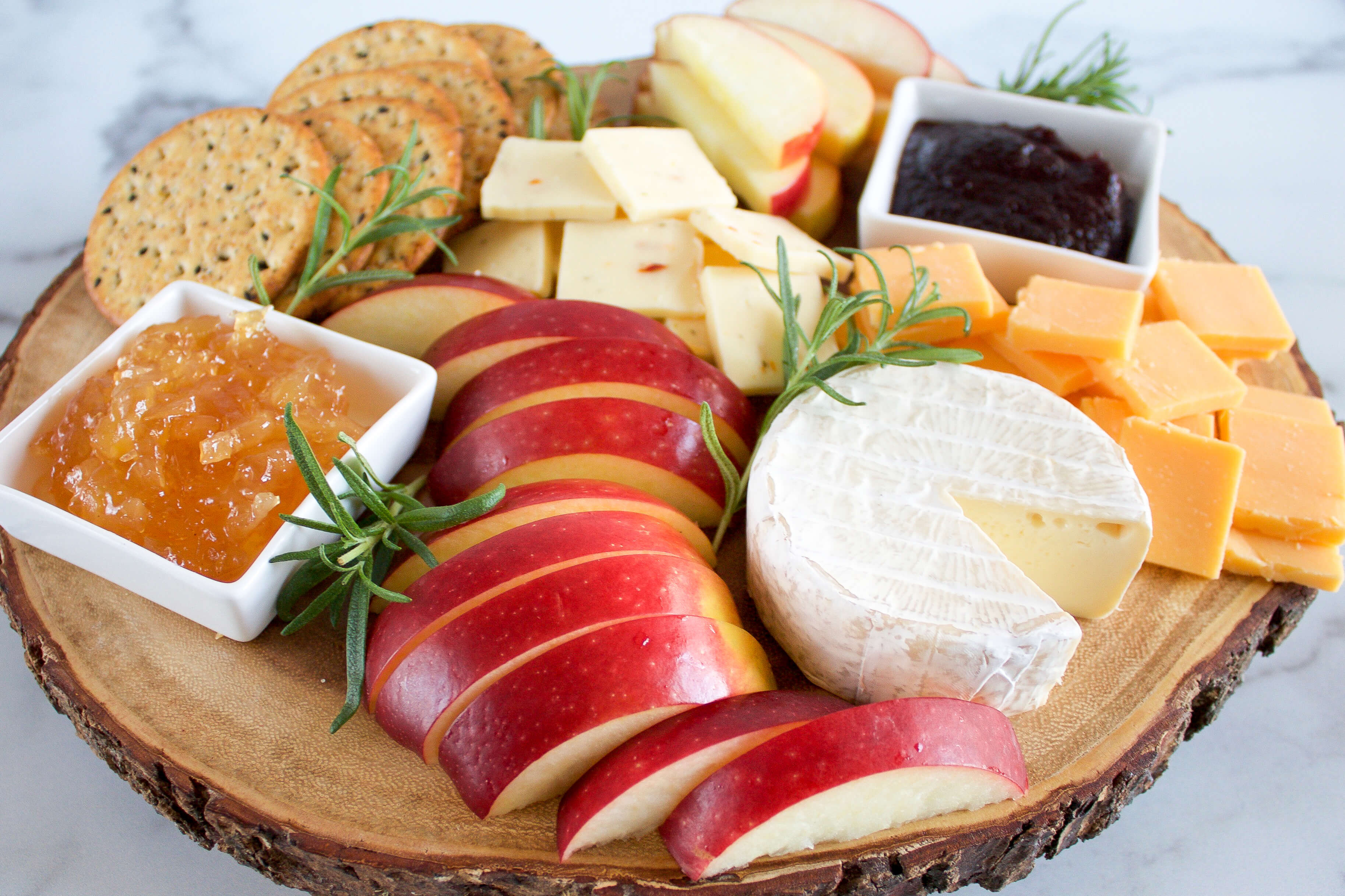 Cosmic Crisp® Apple Charcuterie Board Cosmic Crisp® Apple Charcuterie Board