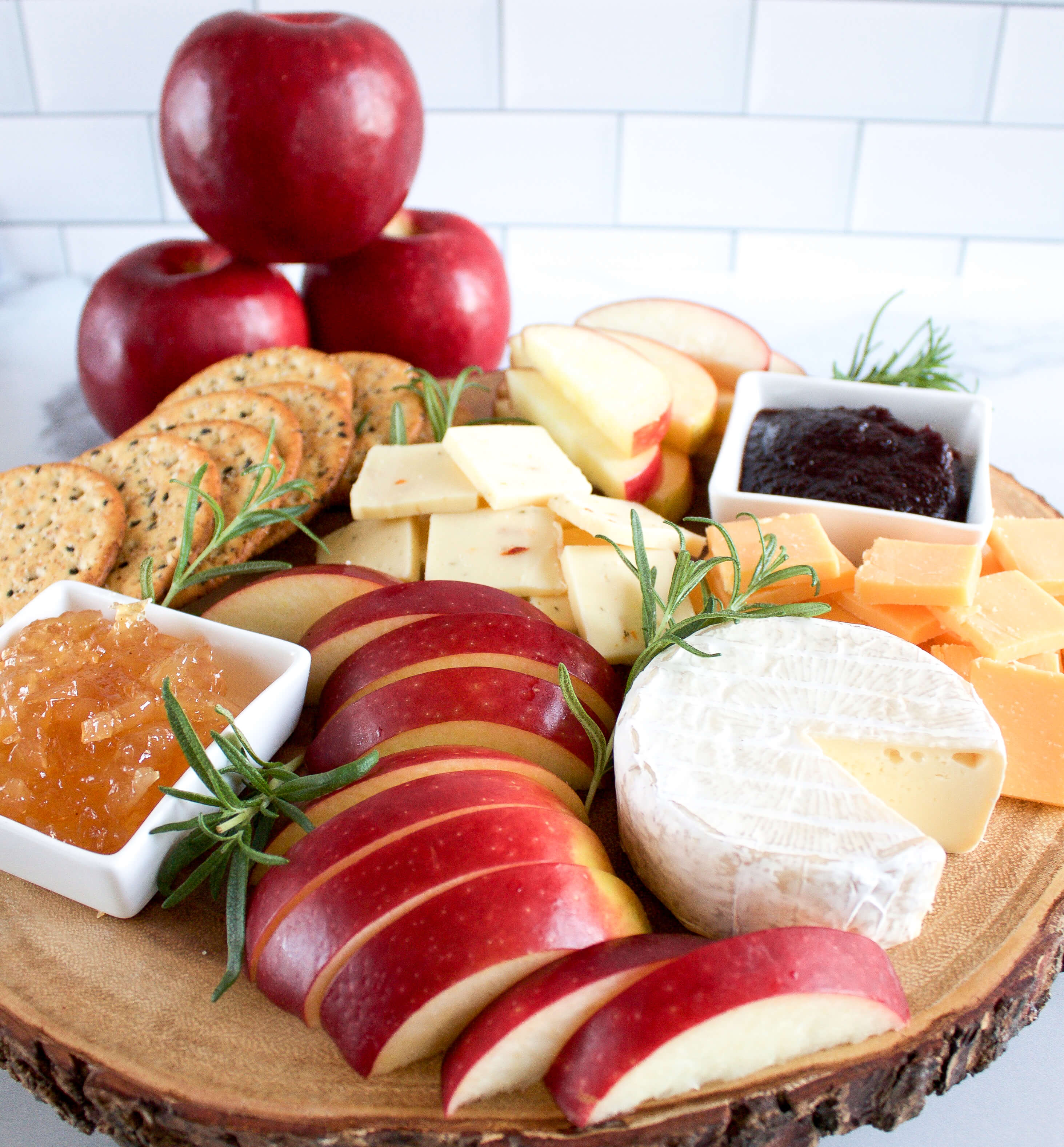 Cosmic Crisp® Apple Charcuterie Board Cosmic Crisp® Apple Charcuterie Board