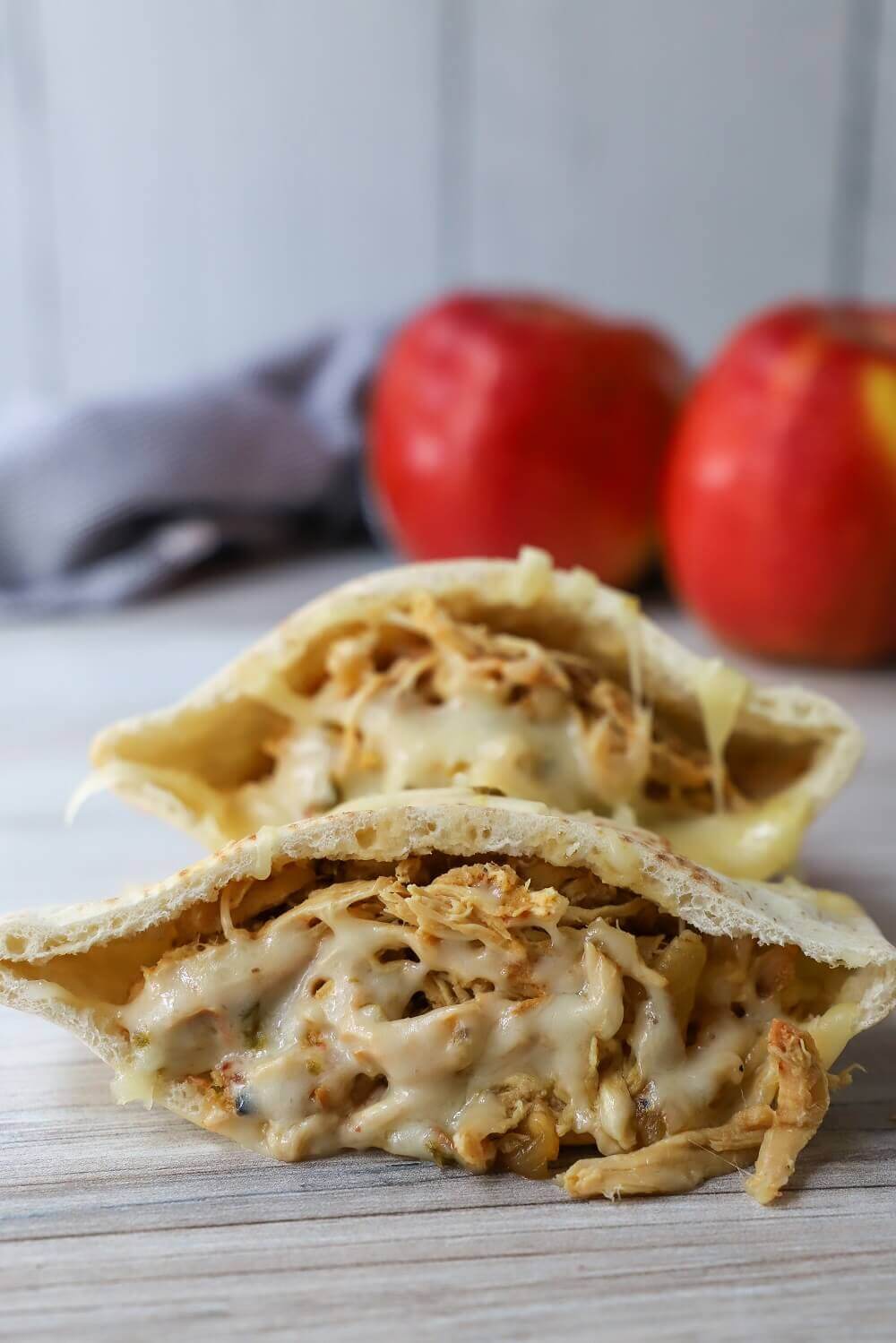 Crockpot Apple and Pulled Chicken Pita Sandwiches BBQ chicken and apple sandwiches