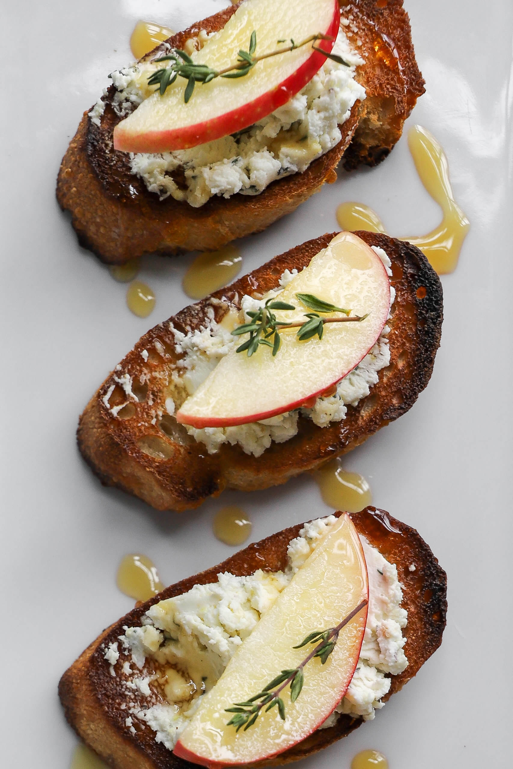 Apple and Goat Cheese Crostini Apple and Goat Cheese Crostini