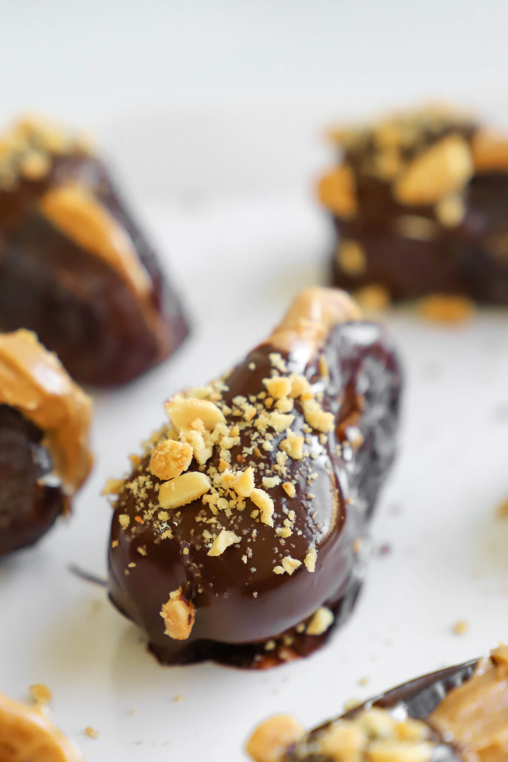 Chocolate-Dipped Peanut Butter Stuffed Dates Chocolate-Dipped Peanut Butter Stuffed Dates