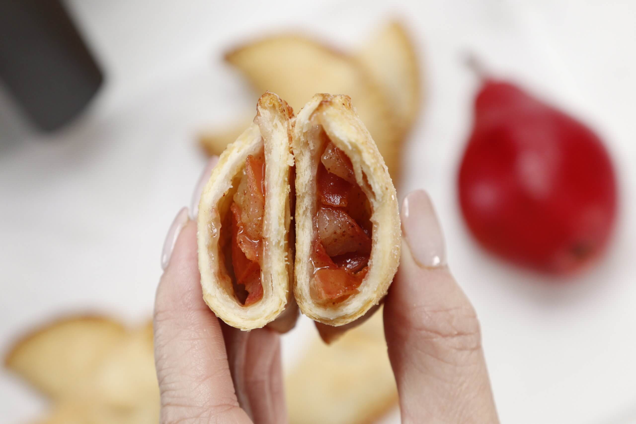 Sweet Cinnamon and Pear Empanadas Sweet Cinnamon and Pear Empanadas