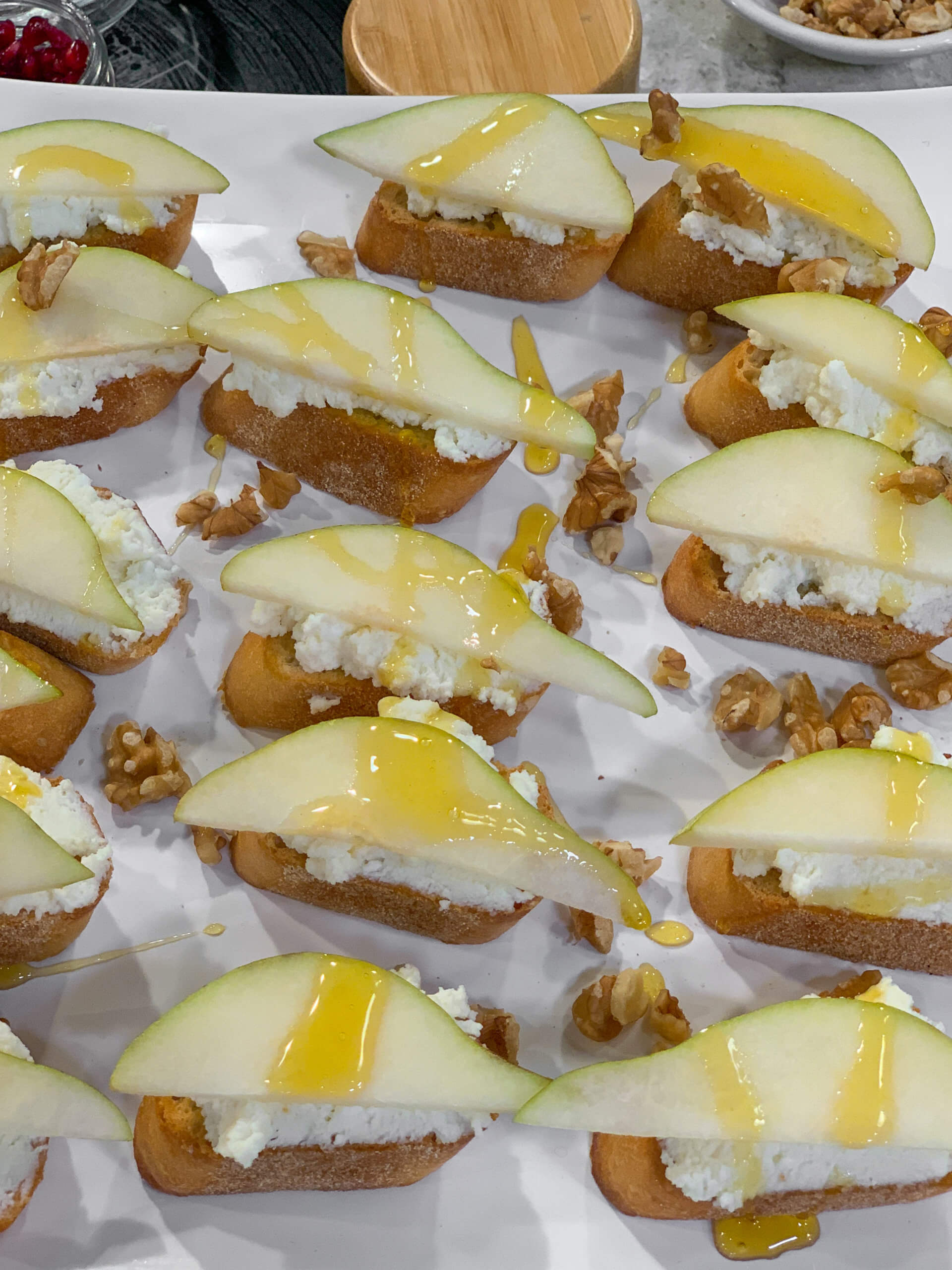 Pear and Cheese Crostini Pear and Cheese Crostini