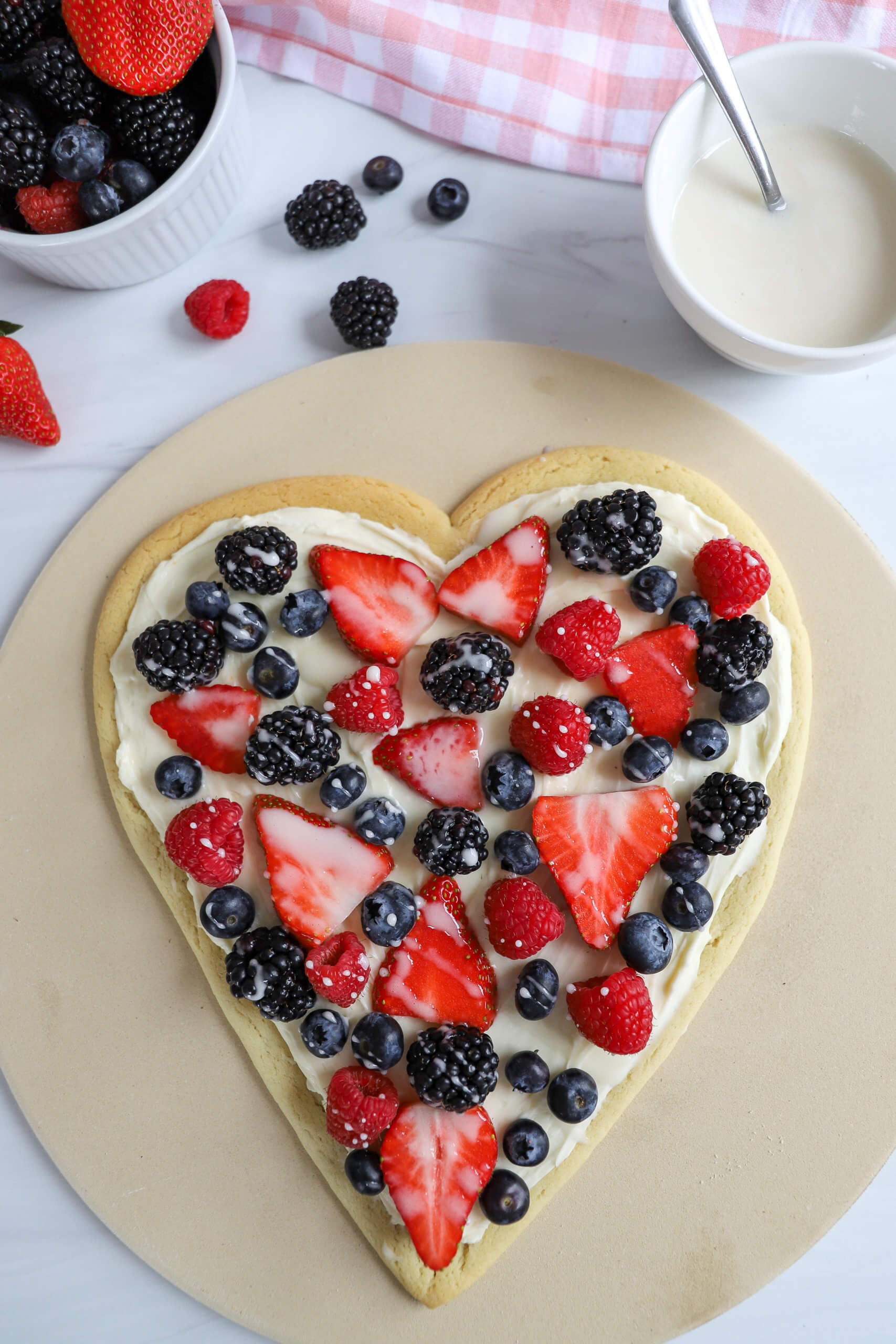 Heart-Shaped Fruit Pizza with Mixed Berries Heart-Shaped Fruit Pizza with Mixed Berries