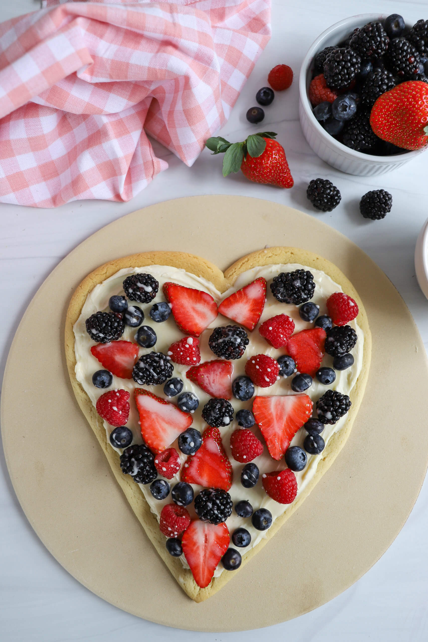 Heart-Shaped Fruit Pizza with Mixed Berries Heart-Shaped Fruit Pizza with Mixed Berries