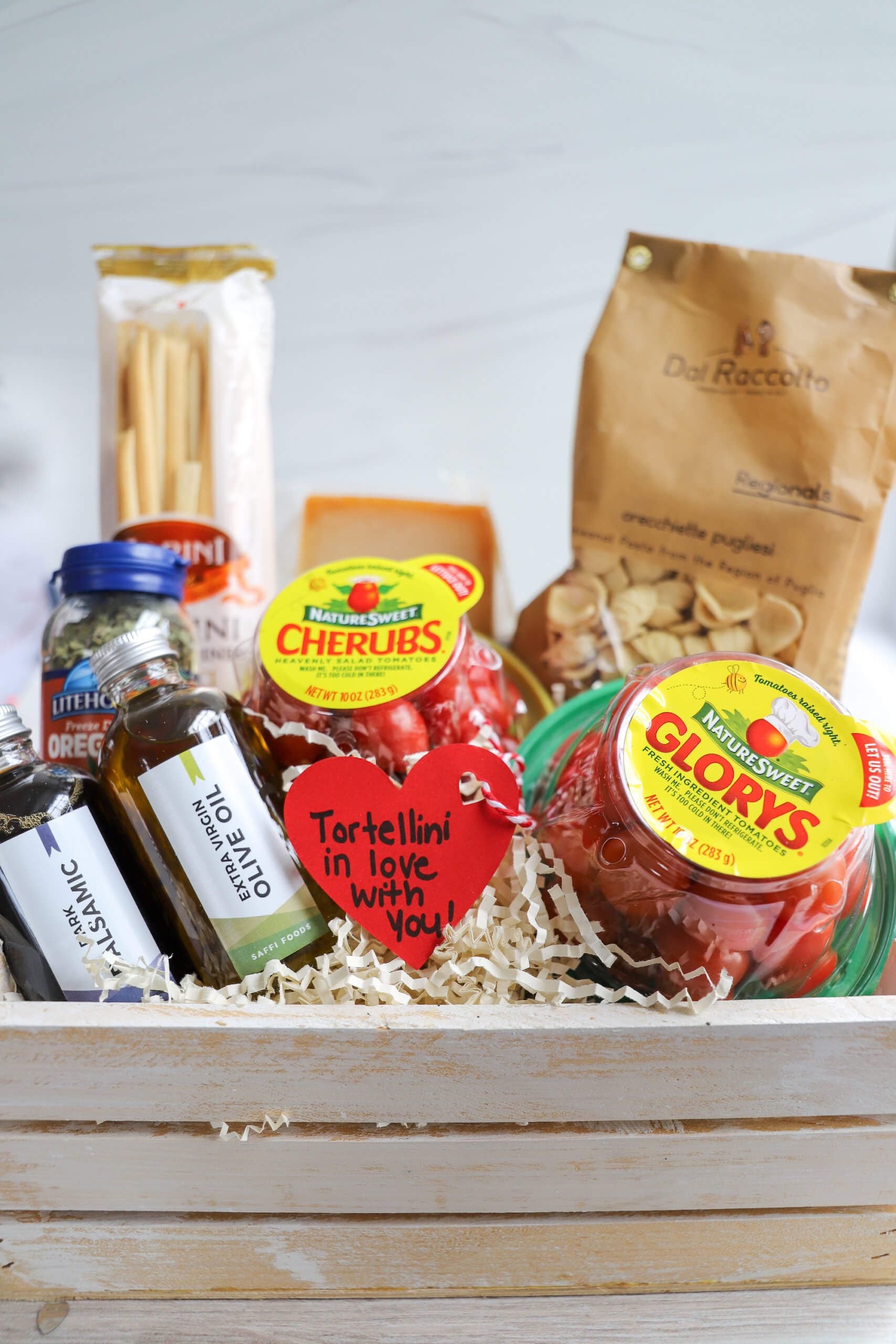 Pasta Gift Basket featuring NatureSweet Tomatoes Pasta Gift Basket featuring NatureSweet Tomatoes