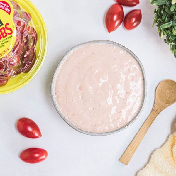 Remove Chlorine and Relieve Sunburn With Tomatoes Banner Image