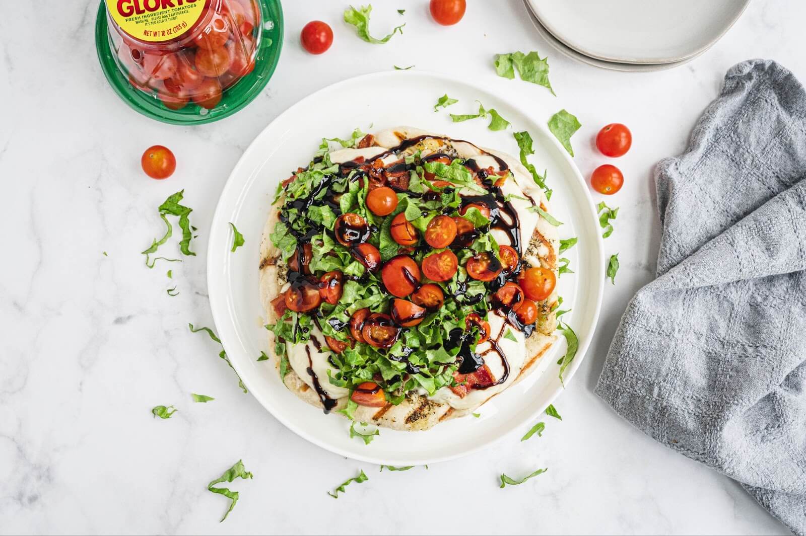 A balsamic-glazed BLT Pizza A balsamic-glazed BLT Pizza