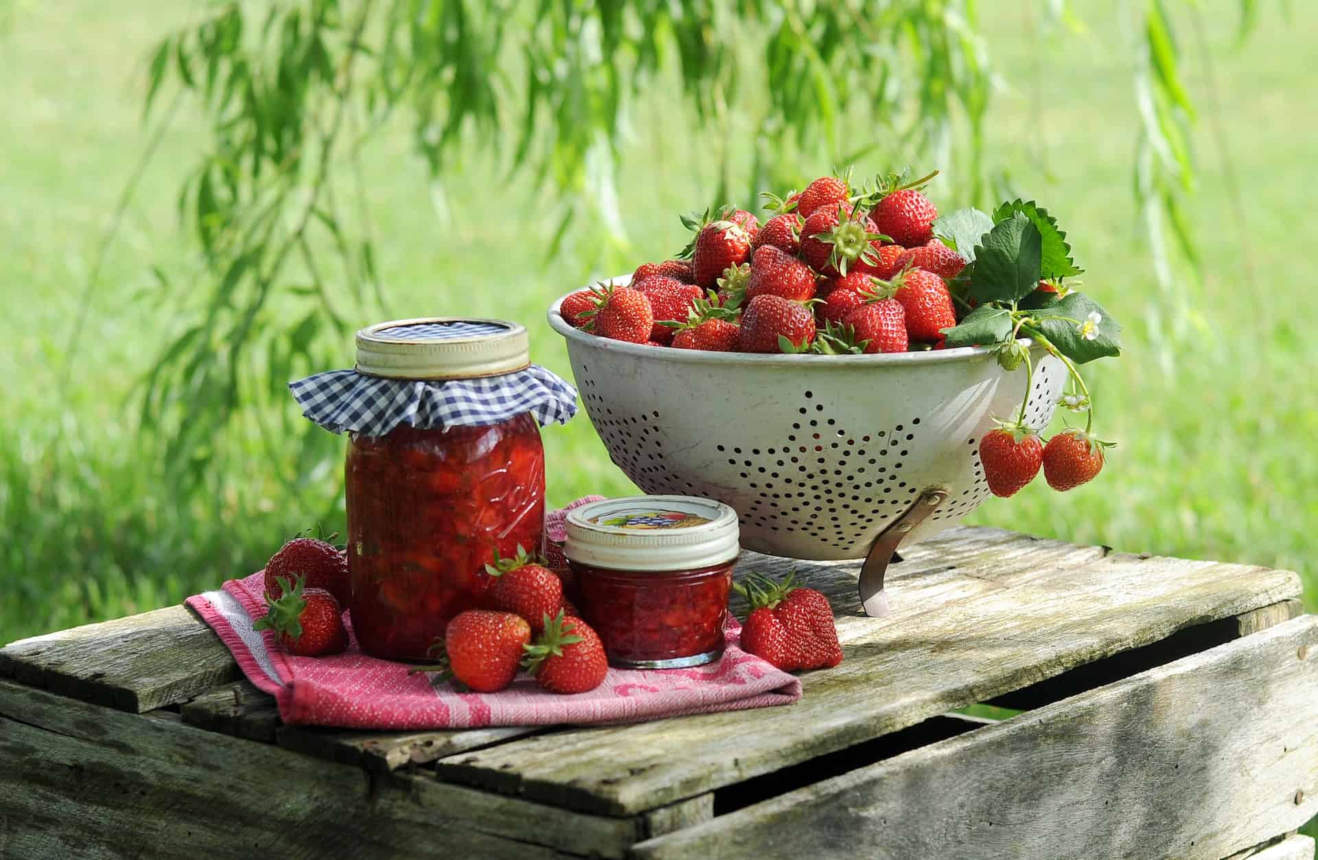 strawberries and preserves