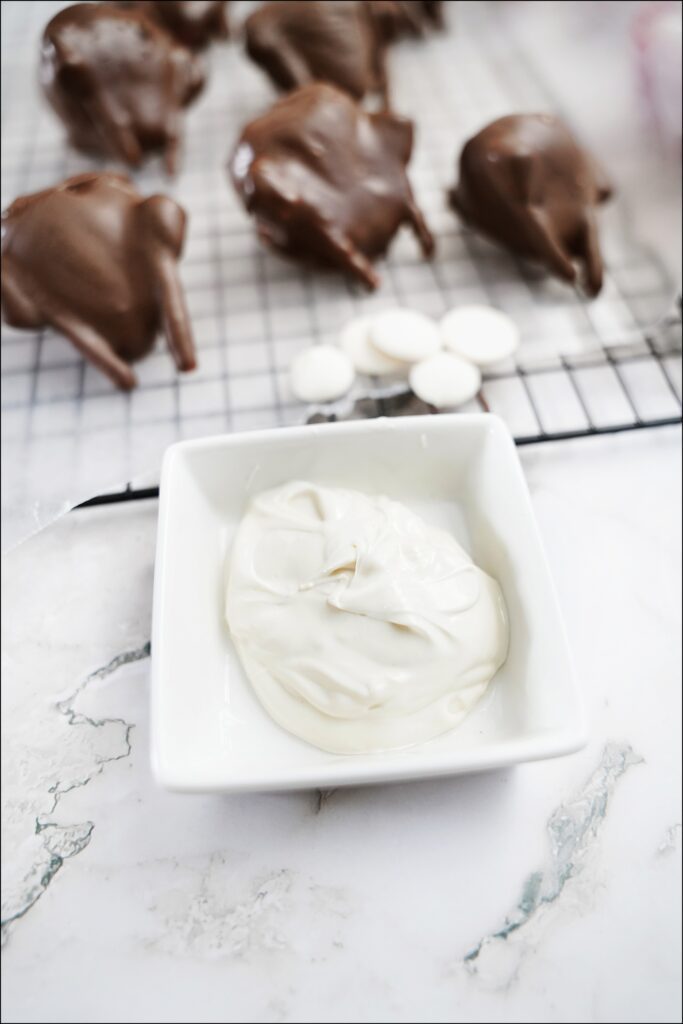 bowl of melted white chocolate