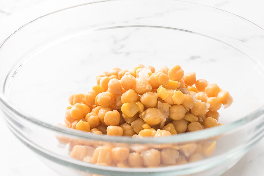chickpeas in glass bowl