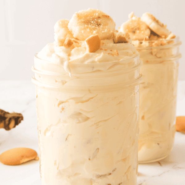 Banana Pudding in Mason jars