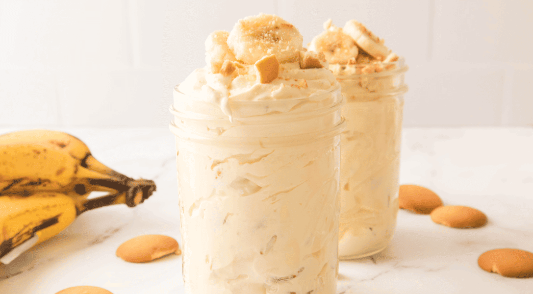 Banana Pudding in Mason jars