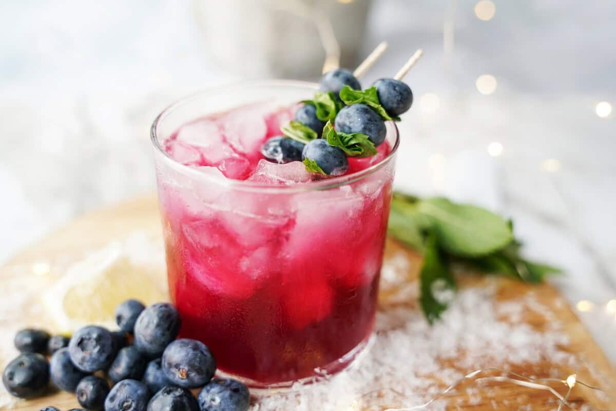 Blueberry bourbon smash