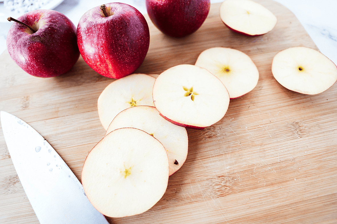 Sliced apple rounds